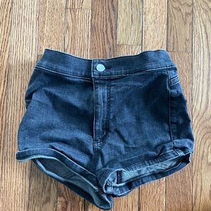 High wasted black denim shorts